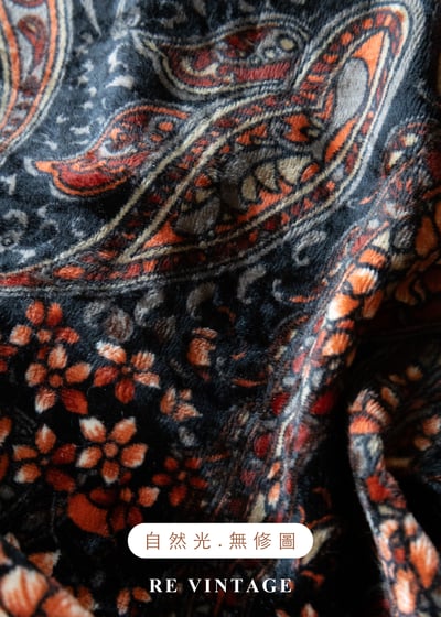 細緻花葉絨布圖騰細肩帶背心14