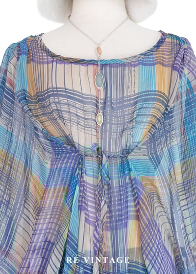 幻彩光影格子輕盈罩衫上衣4