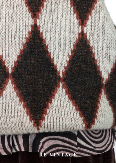 日本製 - 經典烘焙楓葉紅菱格針織毛衣4