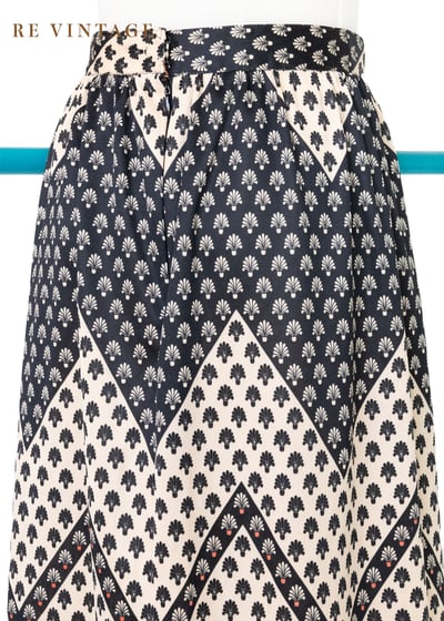 奶油黑雙色小山美裙（27.5"）7