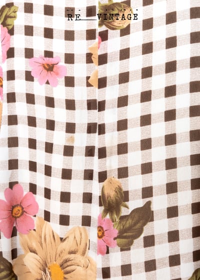 巧克力小格紋粉紅小花中長版洋裝11