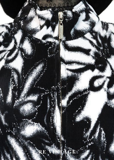 韓國製- 花印墨影翻湧褶紋外套3