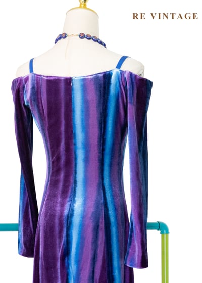 極光極限 - 迷幻漸層線條垂墜領長洋裝13