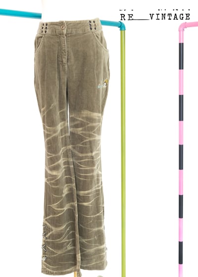 Betty 辣辣墨綠色波紋絨布喇叭褲10