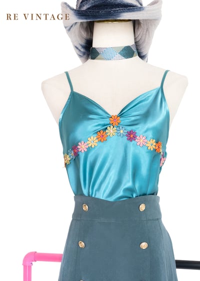 絲滑湖面彩花小背心1