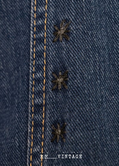 黑色袖珍小花刺繡深藍牛仔外套11