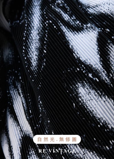 韓國製- 花印墨影翻湧褶紋外套17