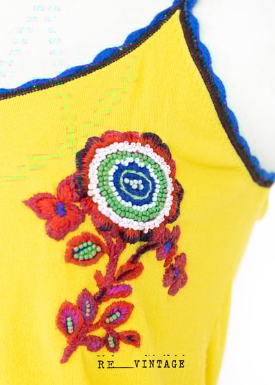 鮮黃色小紅花撞色針織背心10