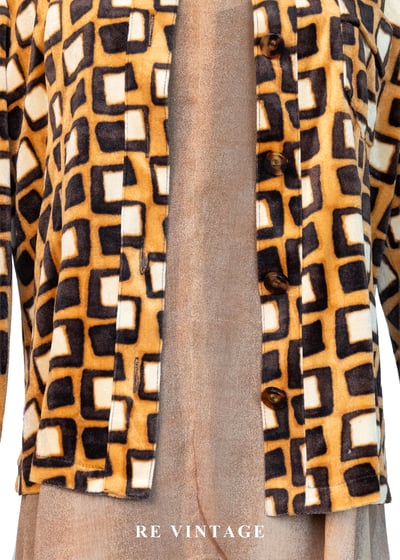 琥珀黑糖方格迷宮絨布上衣5