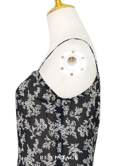 黑夜碎花拼蕾絲細肩帶洋裝8