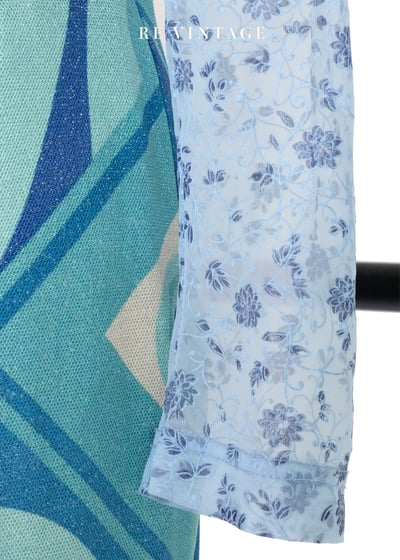 淡藍冰霜小花透膚上衣10