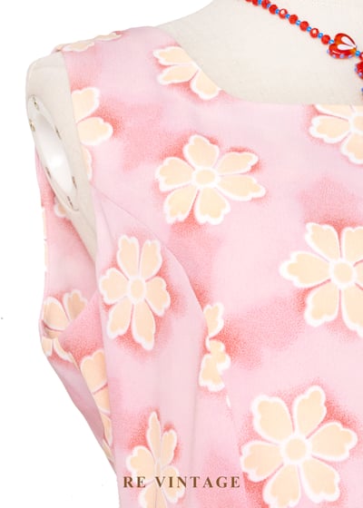 粉紅花瓣柔光擁抱長洋裝7