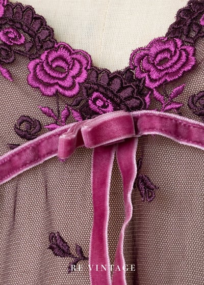 魔幻蕾絲細緻花紋透膚細肩帶背心4