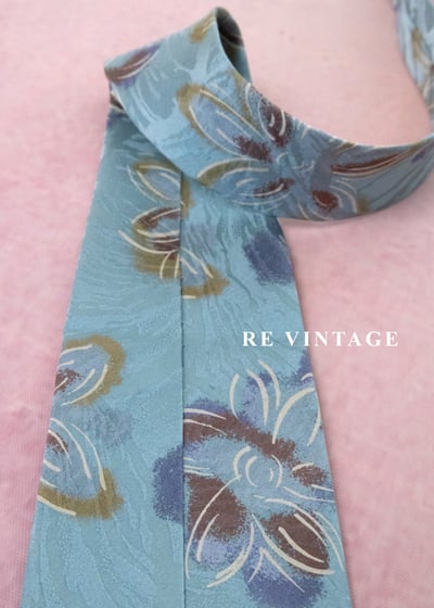 天藍色的花卉邂逅領帶10