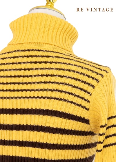 Bumblebee 線條高領針織毛衣13