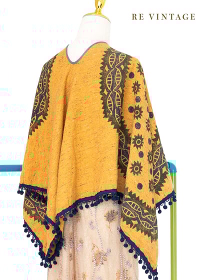 『歐洲寶物』Golden Yellow Pom Pom 漂亮披風罩衫12