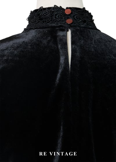 精緻玫瑰暗夜絨布背心10