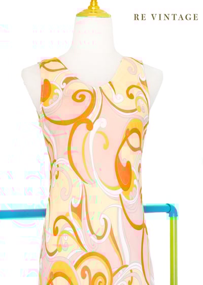 粉橘色浪漫印花洋裝2