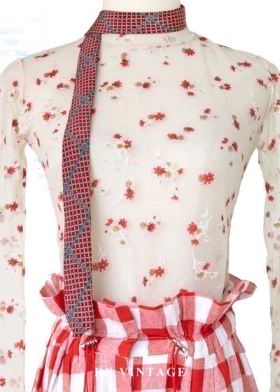 草莓汽水花香味網紗上衣3