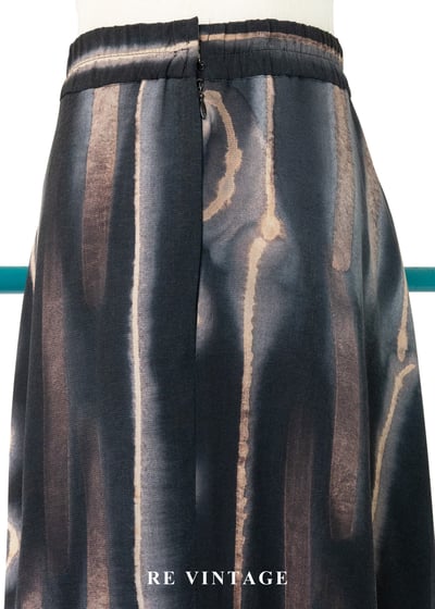 夜晚湖面聲波長裙（27-28"）9