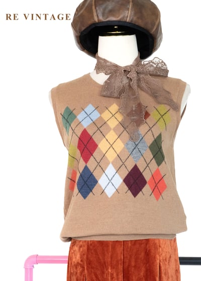 彩紅菱格學院筆記毛線背心1