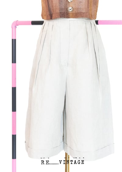 義大利製 - Escada 氣質麻料米白色及膝短褲1