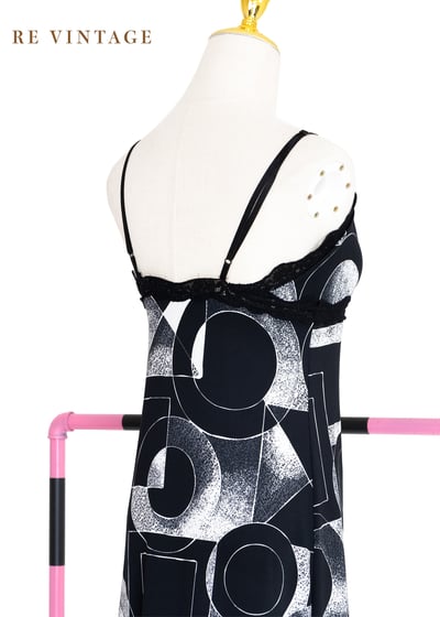『歐洲寶物』黑與白幾何圖形pixelated印花細肩帶洋裝10