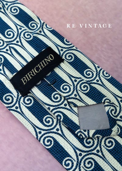 深藍螺旋式的記憶迴圈領帶8