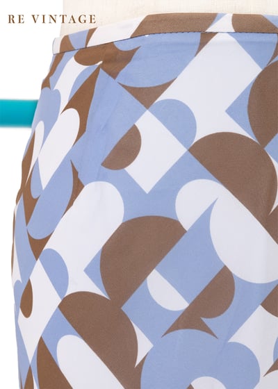 美術館幾何圖形畫作及膝裙（26"）5