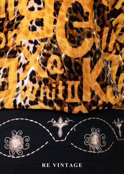 狂熱派對金豹字母絨布上衣6