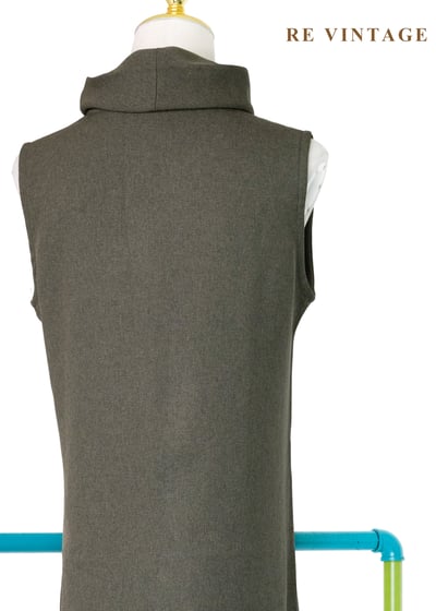 質感單品 - 抽繩領機能感森林綠長洋裝12