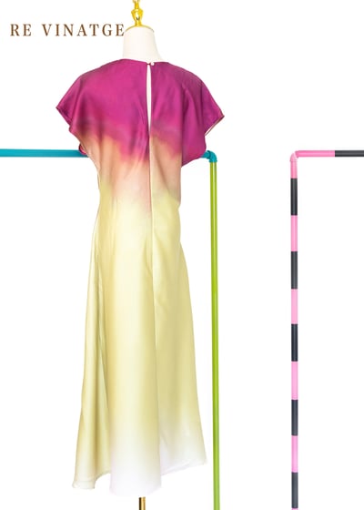 『歐洲寶物』四色花瓣漸層緞面氣質長洋裝3