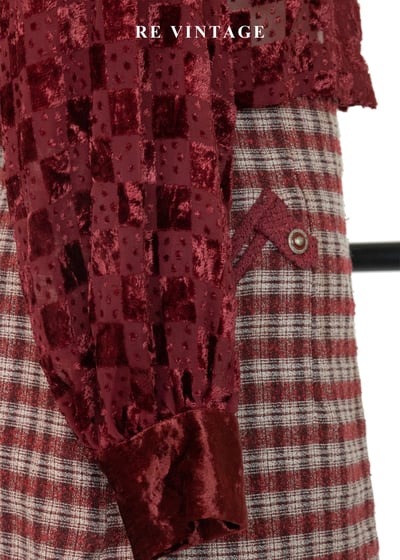 酒紅棋盤格光影交錯燒絨上衣9