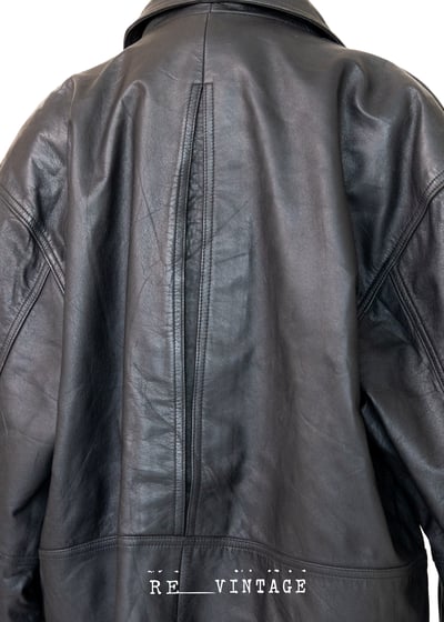 高級霧面黑長版皮革外套10