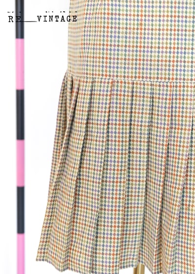 米黃色可愛的四色菱格百摺短裙4