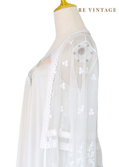 Muted Ivory 小花蕾絲長版罩衫9