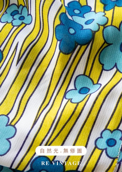 向陽藍花俏皮線條細肩帶洋裝16