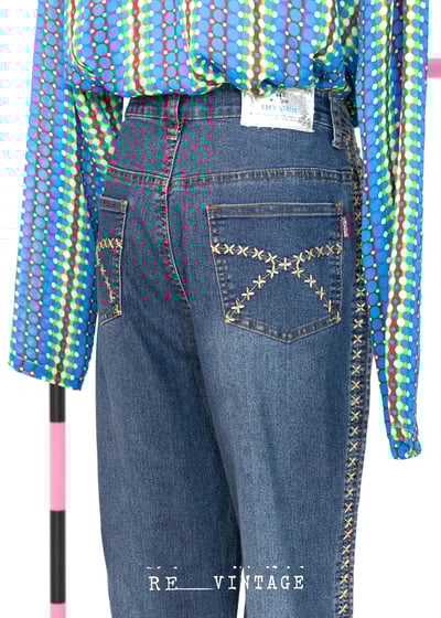 雙色小花刺繡微喇叭牛仔褲4