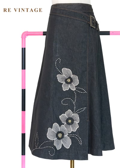 野徑花朵側繫帶丹寧美裙（27"）1