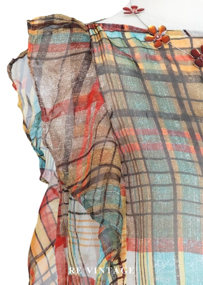 透光晨間荷葉邊格紋上衣6