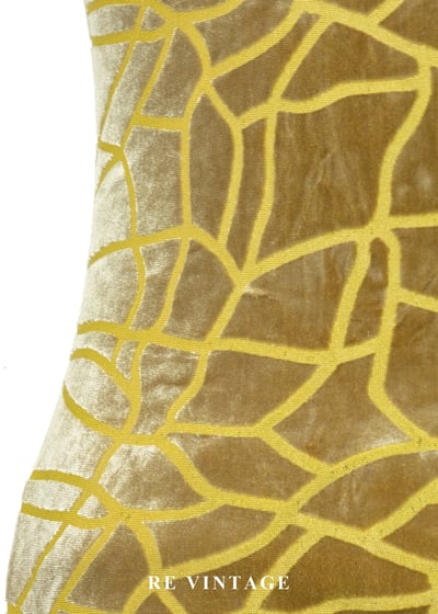 Memory of Light 金黃色絨布背心11