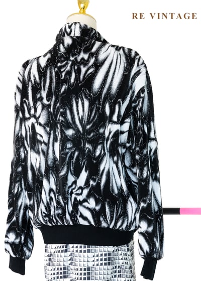 韓國製- 花印墨影翻湧褶紋外套12