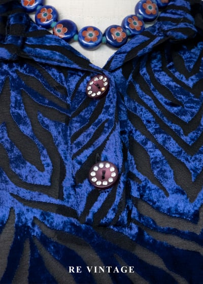 午夜藍燒絨斑馬紋上衣7