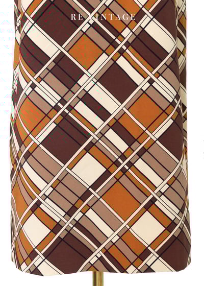 暖橘奶油白菱格紋氣質長楊裝6