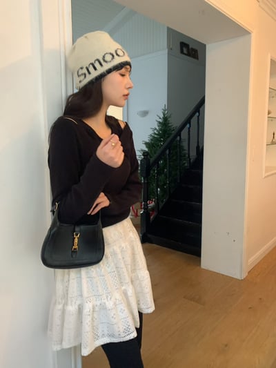 小露肩扭結毛衣12