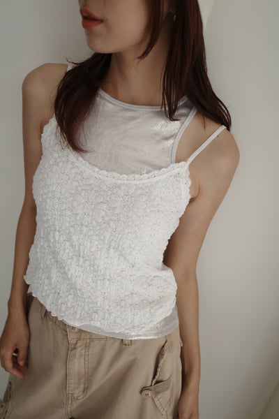 皺皺雕花細肩背心1