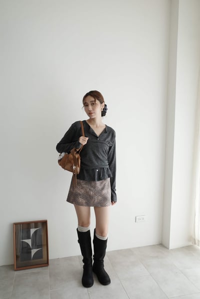 〖今年大勢〗時髦扣環霧面麂皮寬管靴3