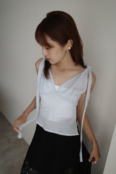 雙綁帶棉質開Ｖ背心1