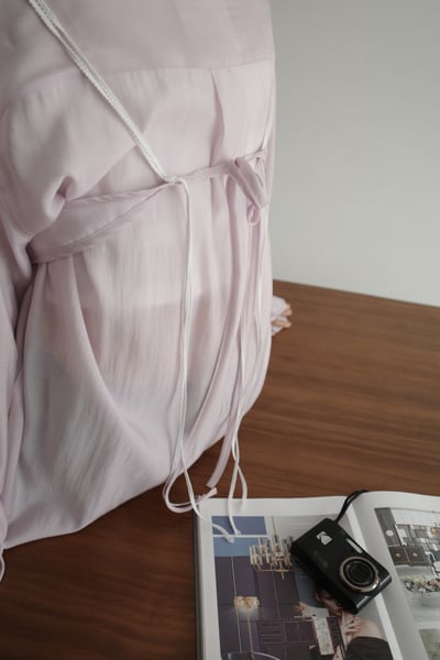 仙女！質感光澤絲綢附馬甲襯衫組5