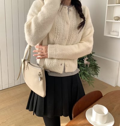 *絕美必買*厚織交疊麻花羊毛毛衣10